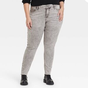 Ava & Viv Gray Wash Plus Size Jeans